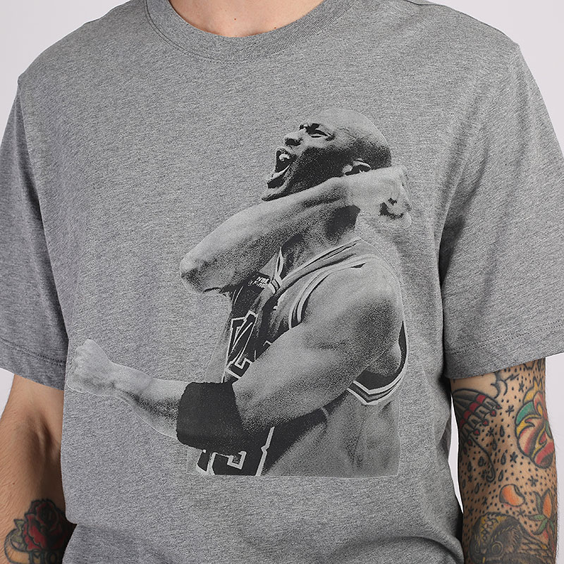 Мужская футболка Jordan Photo Short-Sleeve Crew (CN3588-091)  - цена, описание, фото 2